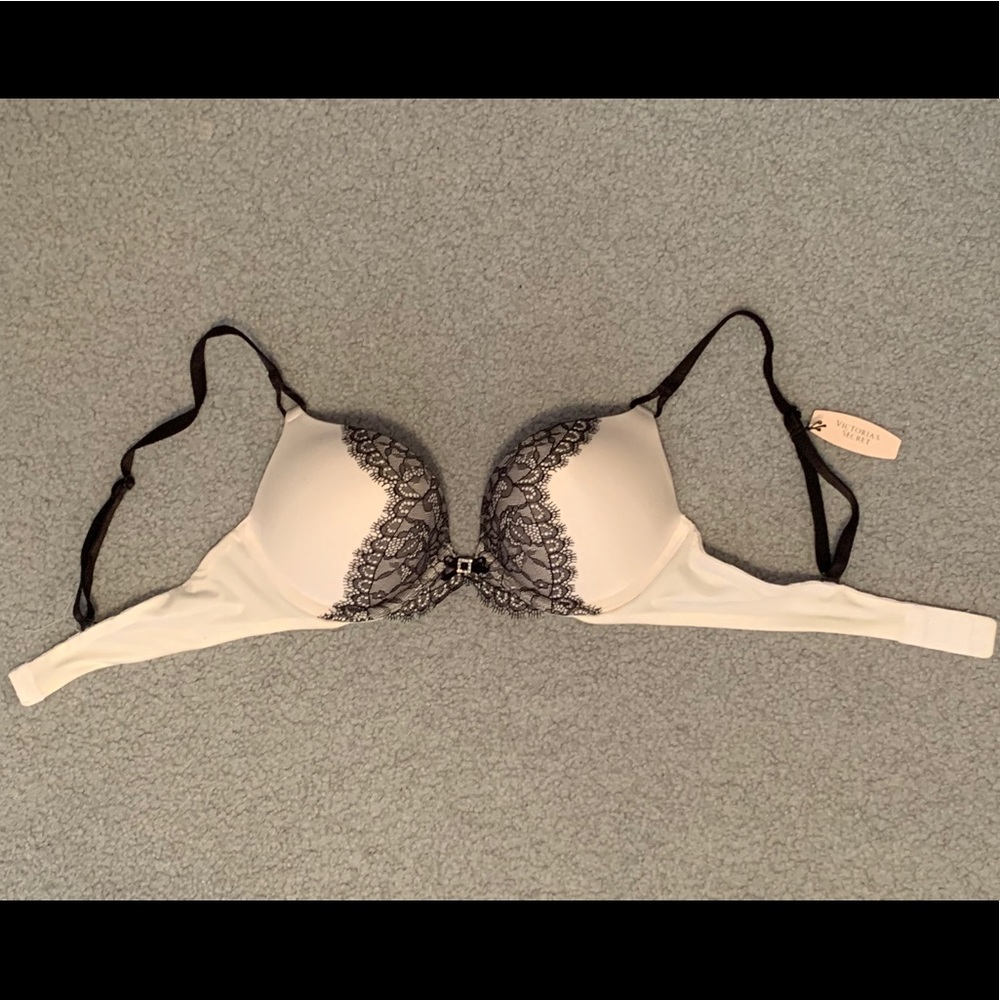 NWT victoria’s secret miraculous plunge bra